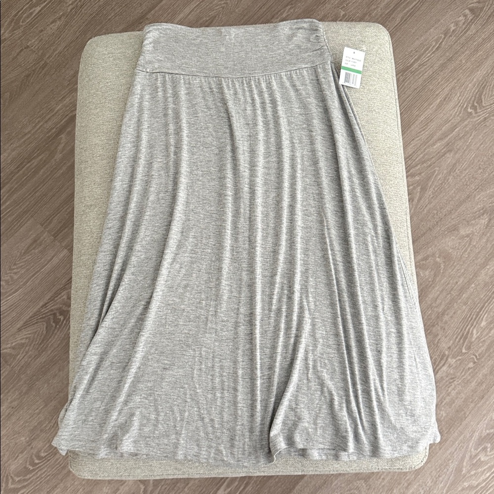 3 for $30 🔹 NWT- Bobeau Midi Skirt- Size Large